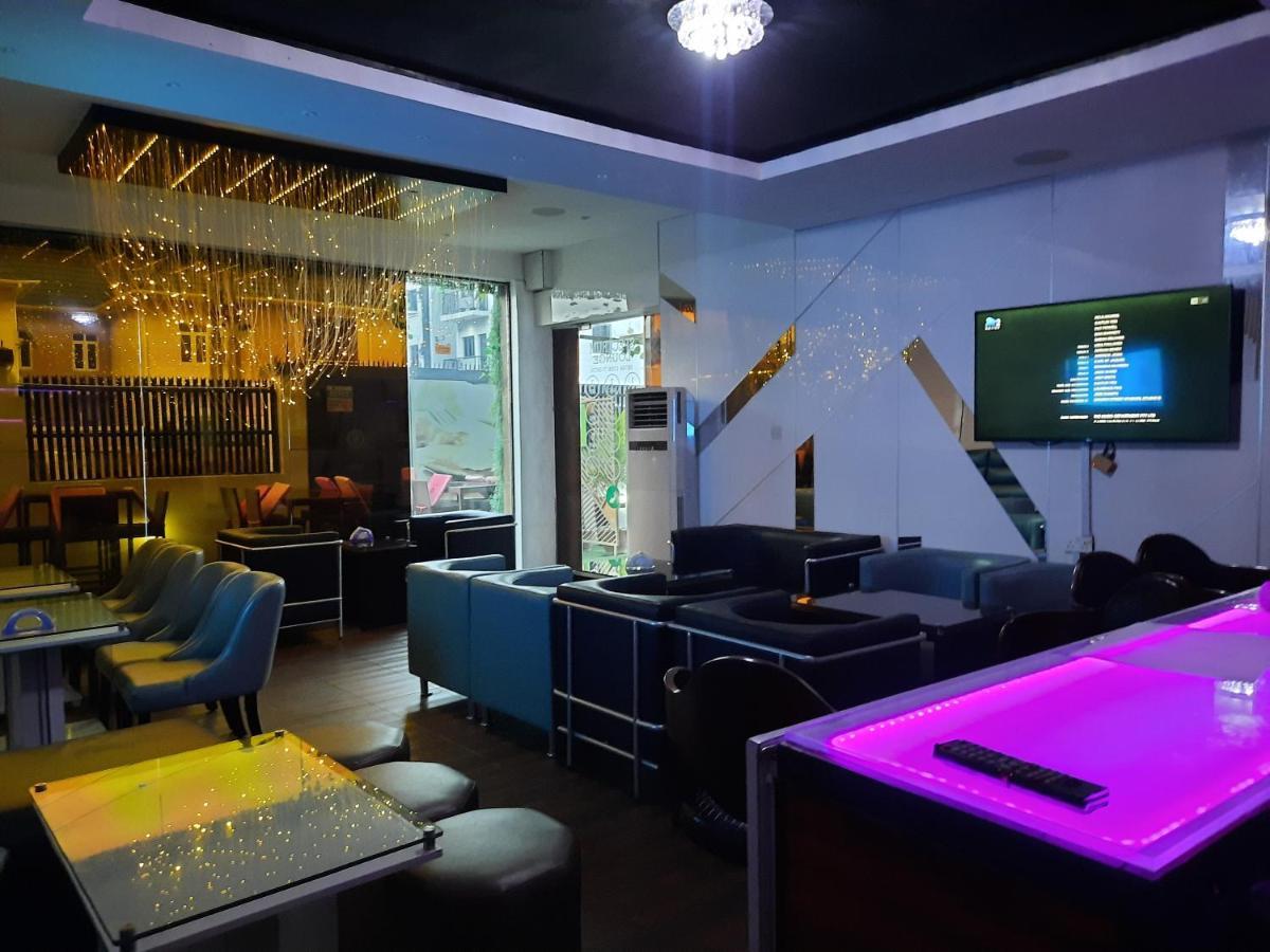 James Court Hotel & Luxury Apartments Lekki Buitenkant foto