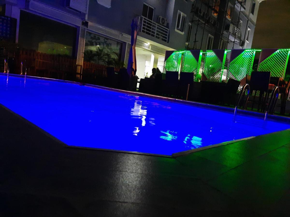 James Court Hotel & Luxury Apartments Lekki Buitenkant foto