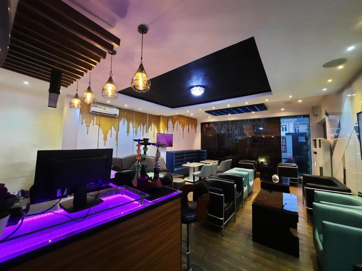 James Court Hotel & Luxury Apartments Lekki Buitenkant foto
