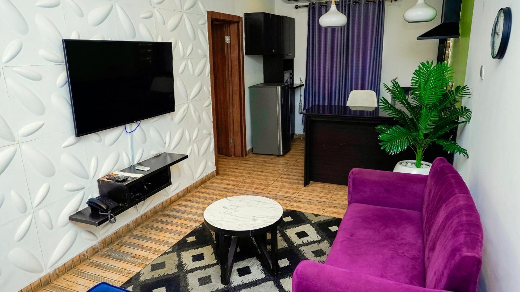 James Court Hotel & Luxury Apartments Lekki Buitenkant foto