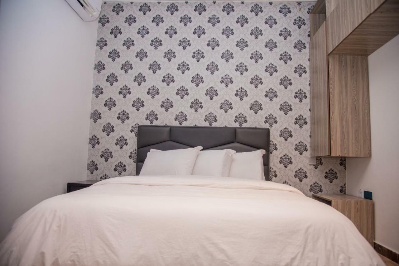 James Court Hotel & Luxury Apartments Lekki Buitenkant foto