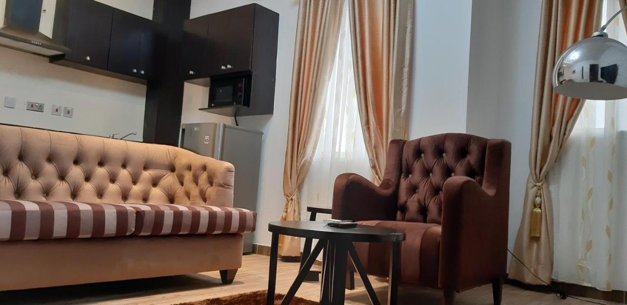 James Court Hotel & Luxury Apartments Lekki Buitenkant foto